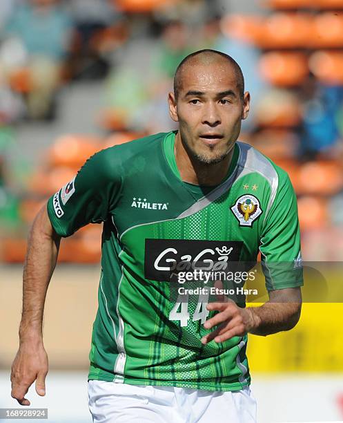 Naohiro Takahara of Tokyo Verdy in action during the J.League second division match between Tokyo Verdy and Vissel Kobe at the National Stadium on...