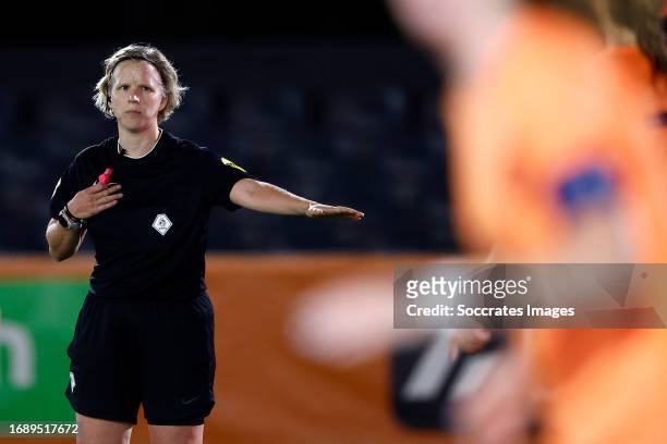 Referee Fijke Hoogendijk during the U23 Women match between Holland Women U23 v Portugal Women U23 at the De Herdgang on September 25, 2023 in...