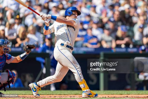 Jarred Kelenic of the Seattle Mariners bats during the game between the Los Angeles Dodgers and the Seattle Mariners at T-Mobile Park on Sunday,...