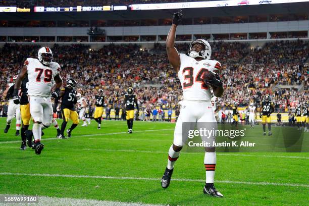 Jerome Ford of the Cleveland Browns celebrates after scoring a touchdown reception against the Pittsburgh Steelers during the second quarter at...
