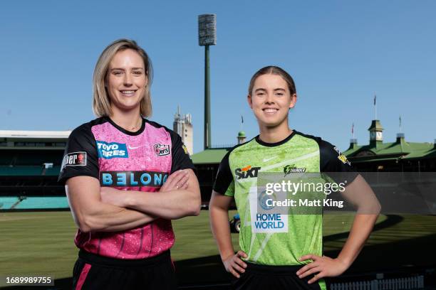 Ellyse Perry of the Sixers and Phoebe Litchfield of the Thunder pose at Sydney Cricket Ground on September 11, 2023 in Sydney, Australia.