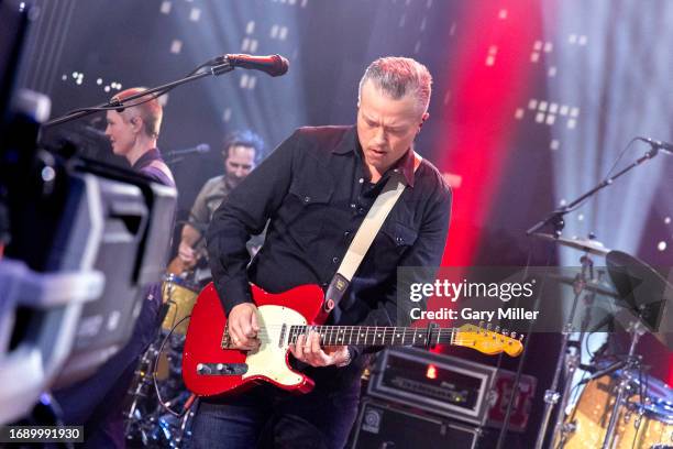 Isbell 1,332 Jason Isbell And The 400 Unit In Concert Stock Photos, High-Res ...