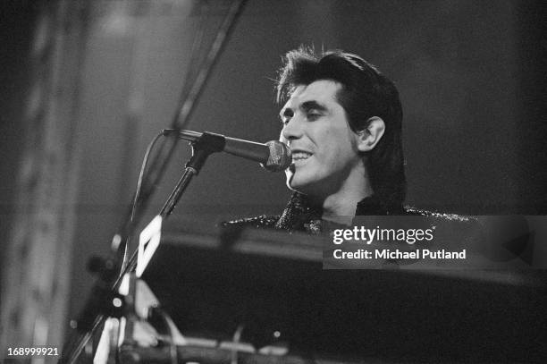 English singer-songwriter Bryan Ferry performing with Roxy Music at the Rainbow Theatre, during the band's first tour, London, 20th August 1972.