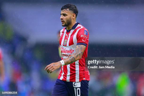 Ernesto Alexis Vega of Chivas looks on during the 8th round match between America and Chivas as part of the Torneo Apertura 2023 Liga MX at Azteca...