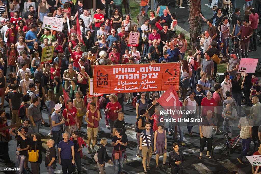 Israelis Demonstrate For Social Equalities