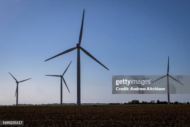 The onshore wind turbines of Little Cheyne Court Wind Farm owned by RWE on the 25th of September 2023 in Romney Marsh, United Kingdom. There are 26...