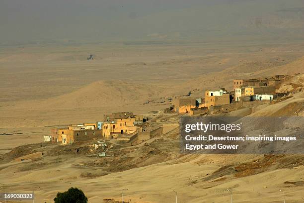 disappearing villages west bank - desertman foto e immagini stock