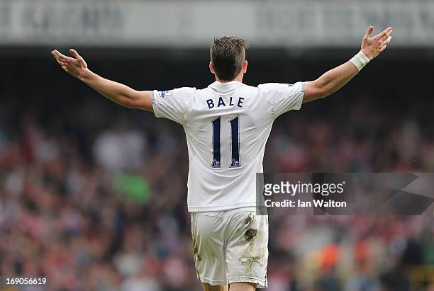 Gareth Bale of Tottenham Hotspur celebrates a goal during the Barclays Premier League match between Tottenham Hotspur and Sunderland at White Hart...