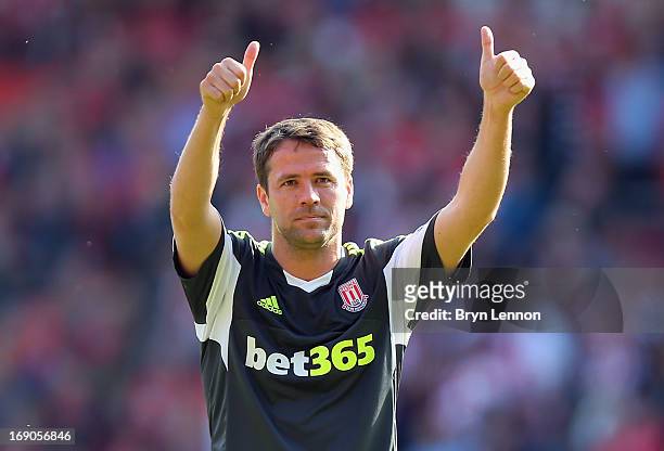 Michael Owen of Stoke City waves to fans after the Barclays Premier League match between Southampton and Stoke City at St Mary's Stadium on May 19,...