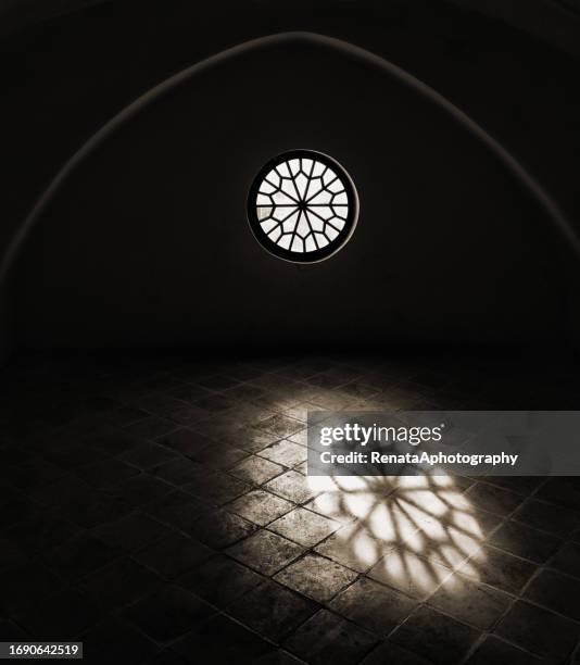 Round Sun Window 21,021 Round Window Stock Photos, High-Res Pictures, and Images - Getty ...