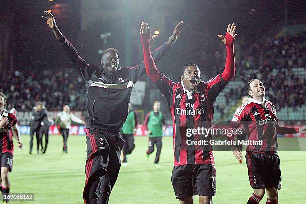 Baye Niang , Robinho and Gianpaolo Pazzini of AC Milan celebrates the victory after the Serie A match between AC Siena and AC Milan at Stadio Artemio...