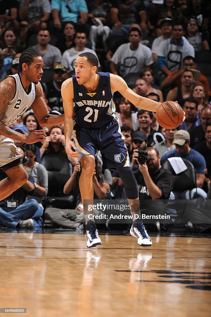 Memphis Grizzlies v San Antonio Spurs - Game One