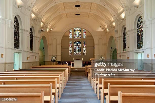 chuch interior - församling bildbanksfoton och bilder