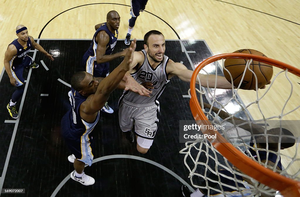 Memphis Grizzlies v San Antonio Spurs - Game One