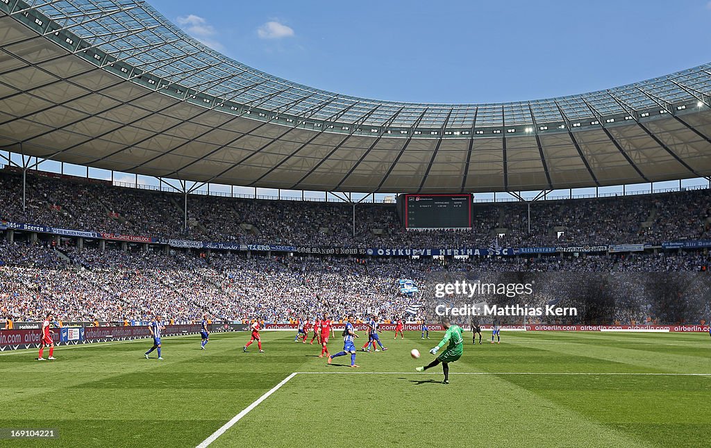 Hertha BSC Berlin v Energie Cottbus - 2. Bundesliga