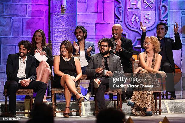 Comedian Alexis de Anda, Daniel Tovar, Arturo Hernández, host Héctor Suárez Gomís, Hugo Perez, José María de Tavira, Martha Figueroa, Mauricio...