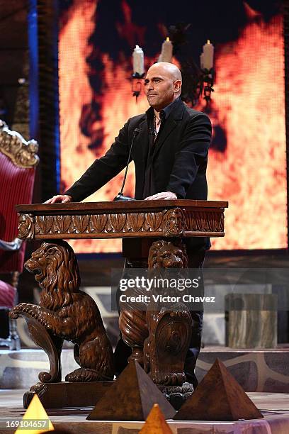 Host Hector Suarez Gomis speaks on stage during the recording of the tv show Comedy Central "Roast De Hector Suarez" at Foro Plaza Condesa on May 9,...