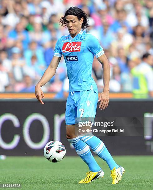 Edinson Cavani of Napoli in action during the Serie A match between SSC Napoli and AC Siena at Stadio San Paolo on May 12, 2013 in Naples, Italy.