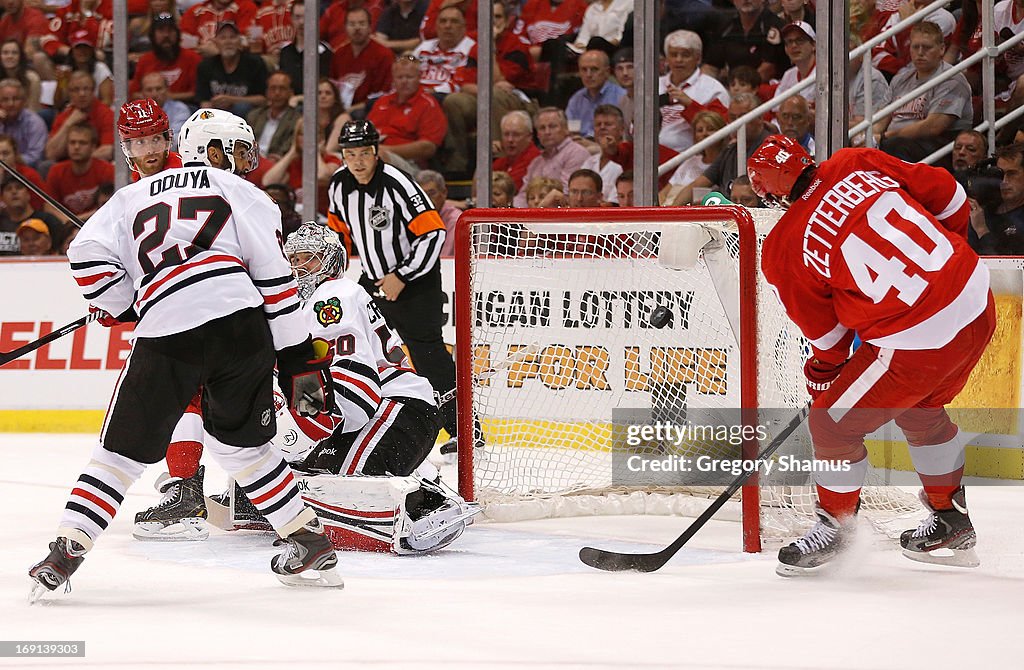 Chicago Blackhawks v Detroit Red Wings - Game Three