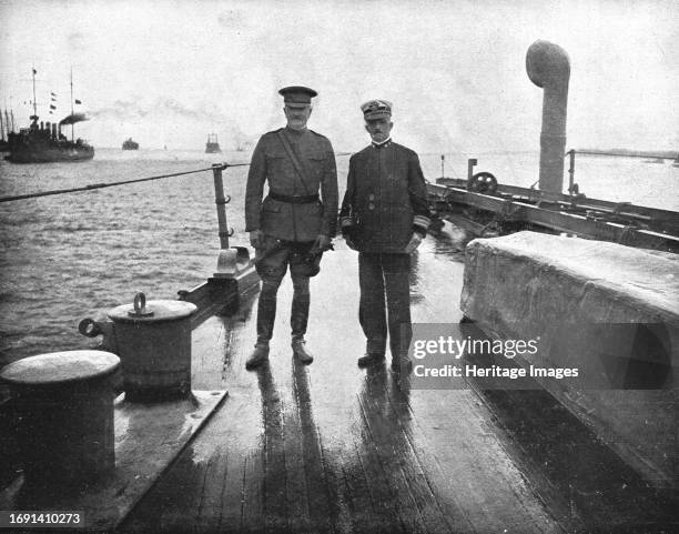 'Les Premiers Contingents Americains en France; Le general Pershing et le vice-amiral americain Gleaves, a bord d'un des navires de guerre...