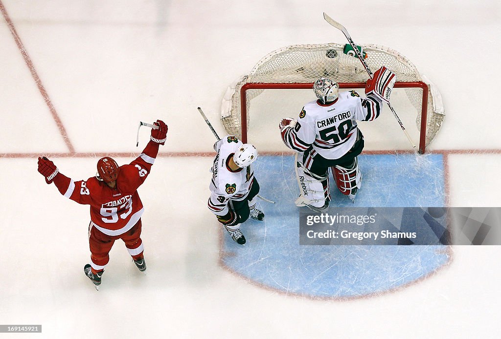 Chicago Blackhawks v Detroit Red Wings - Game Three