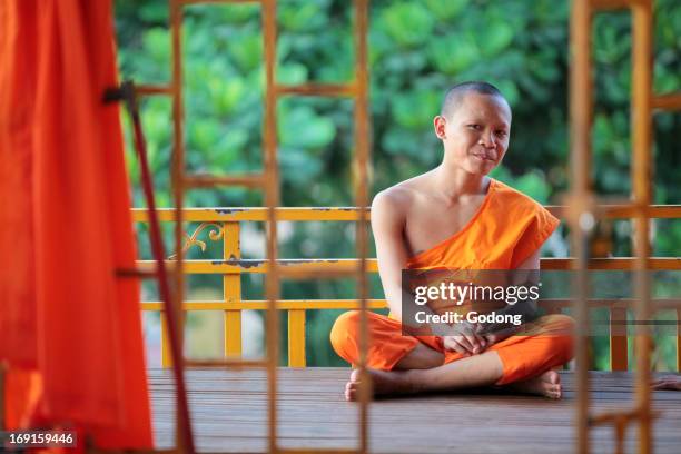 Wat Ounalom, Phnom Penh. Monastic life in a cambodian buddhist pagoda.