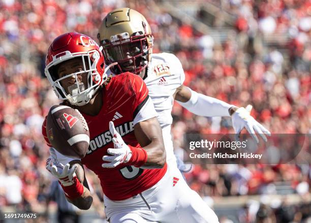 Kevin Coleman of the Louisville Cardinals catches a pass during the game against the Boston College Eagles at Cardinal Stadium on September 23, 2023...