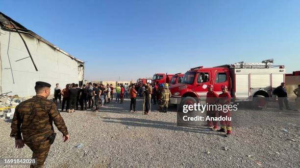 Iraq Fire Engine 2,908 Iraqi Firefighters Stock Photos, High-Res Pictures, and Images ...