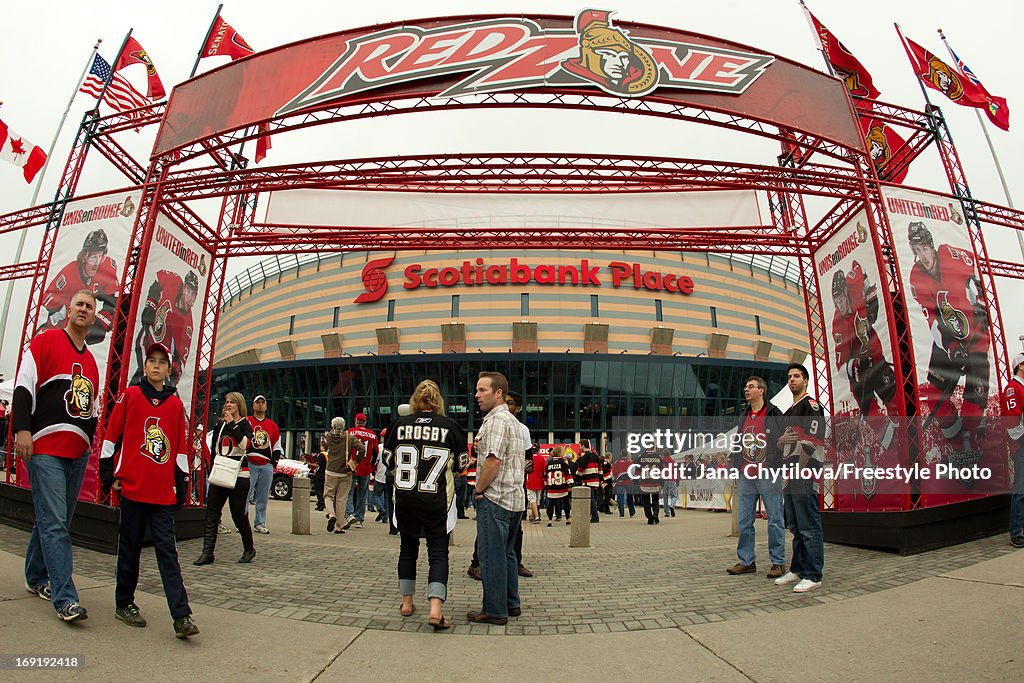 Pittsburgh Penguins v Ottawa Senators - Game Three