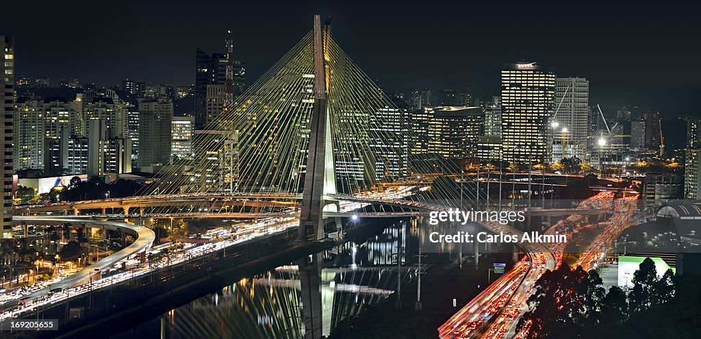 Sao Paulo - Ponte Estaiada / Sao Paulo Cable-staye