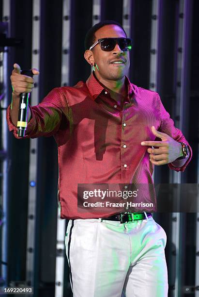 Rapper/actor Chris 'Ludacris' Bridges performs at the Premiere Of Universal Pictures' "Fast & Furious 6" on May 21, 2013 in Universal City,...