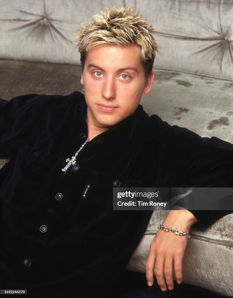 Nsync Bryan Singer Lance Bass of American boy band NSYNC, in the penthouse suite ...