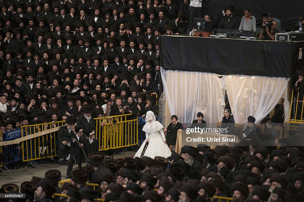 Belz Hasidic Dynasty Wedding Celebrated In Jerusalem