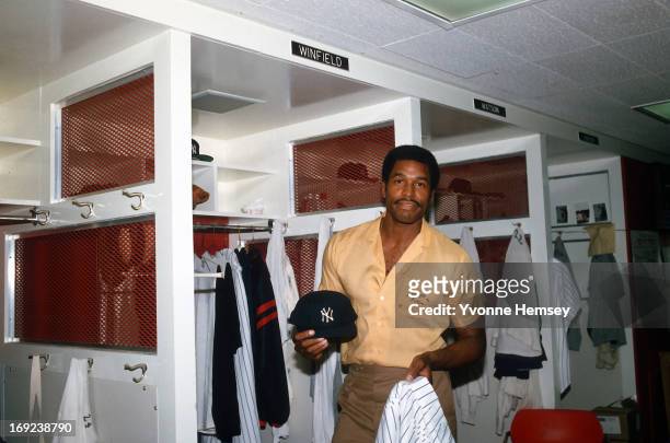 Dave Winfield returns to the NY Yankees locker room in the Bronx, New York, August 4, 1981 after the baseball strike ends. Play was halted since June...