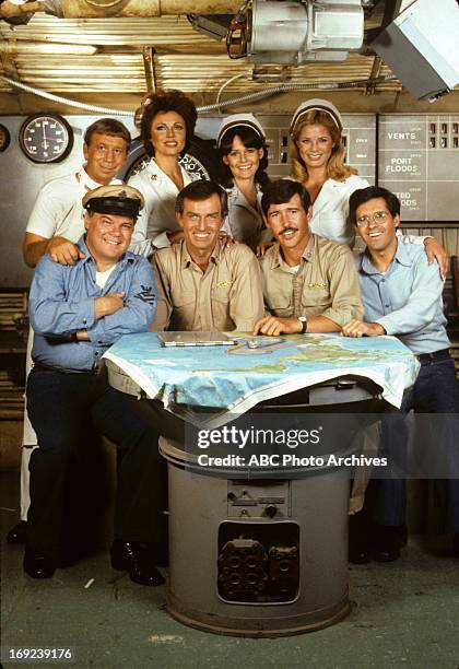 Operation Spleen" - Airdate: Septmber 18, 1978. FRONT ROW : WARREN BERLINGER;ROBERT HOGAN;RANDOLPH MANTOOTH;RICHARD BRESTOFF BACK ROW : FRED...