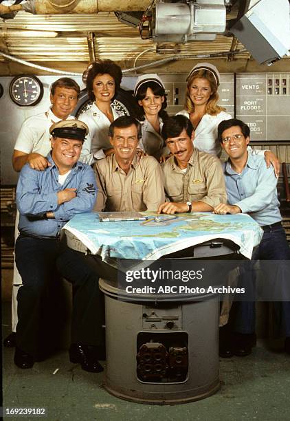 Operation Spleen" - Airdate: Septmber 18, 1978. FRONT ROW : WARREN BERLINGER;ROBERT HOGAN;RANDOLPH MANTOOTH;RICHARD BRESTOFF BACK ROW : FRED...