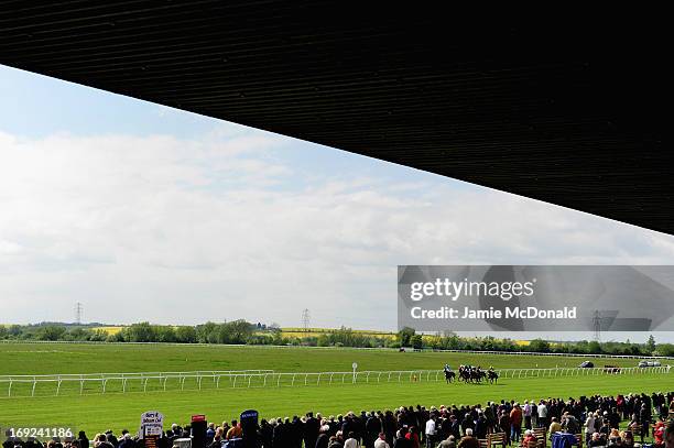Huntingdon Races Huntingdon England Photos and Premium High Res Pictures - Getty Images
