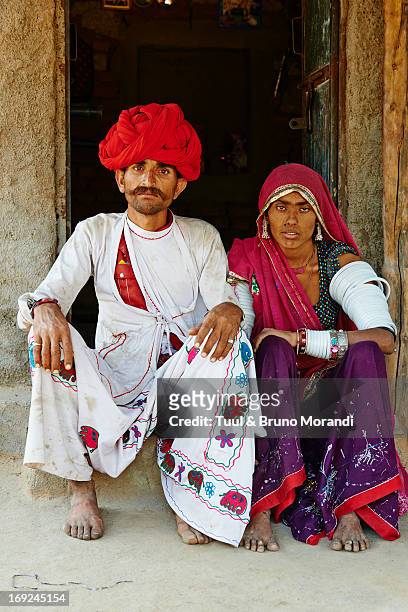 india, rajasthan, meda village around jodhpur - rajasthani women stock pictures, royalty-free photos & images