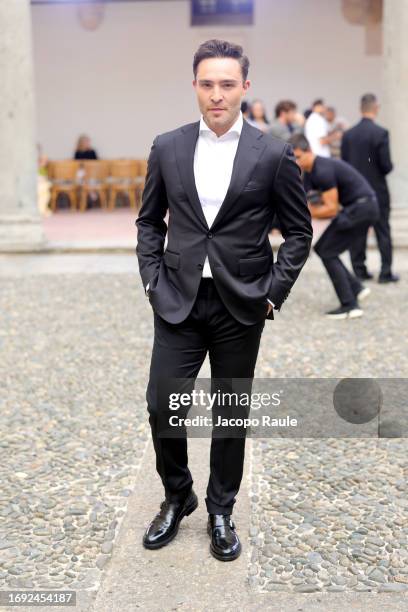 Ed Westwick arrives at the Alberta Ferretti fashion show during the Milan Fashion Week Womenswear Spring/Summer 2024 on September 20, 2023 in Milan,...