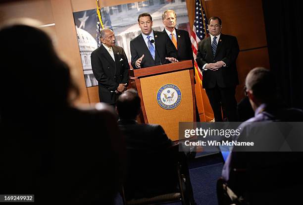 Trey Revell Photos and Premium High Res Pictures - Getty Images