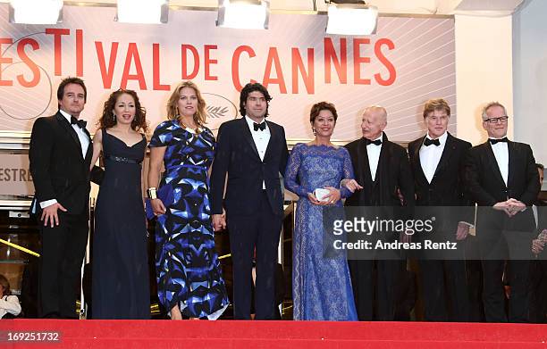 Producers Neal Dodson, Anna Gerb, Mary Cameron Goodyear, director J. C. Chandor, Sibylle Szaggars, Chairman of the Cannes Film Festival Gilles Jacob,...