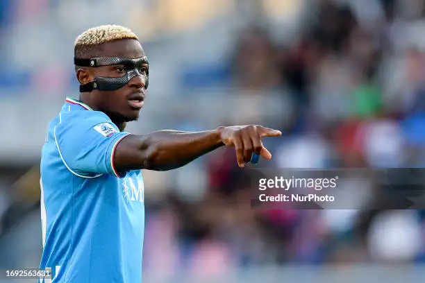 (Video) Footage emerges of Victor Osimhen ignoring Napoli teammates