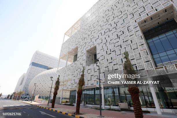 Kuwait Mod Building Administration Building Central University Photos and Premium High Res ...