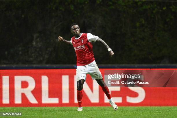 Bruma of SC Braga celebrates after scoring the team's first goal during the UEFA Champions League match between SC Braga and SSC Napoli at Estadio...