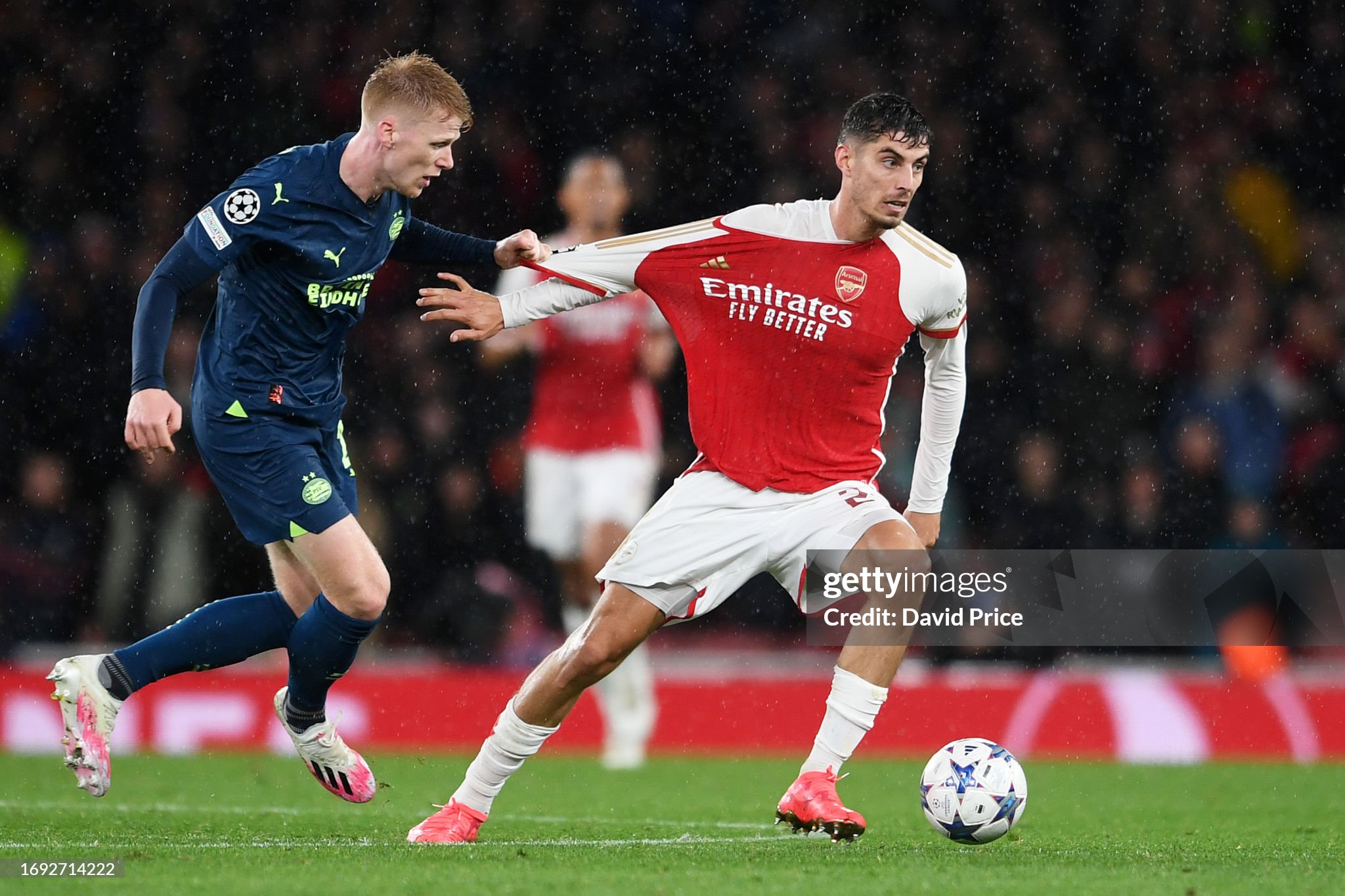 Schouten gets acquainted with the 43 formations of Arsenal
