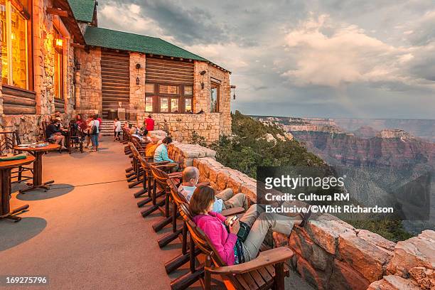 tourists at lodge in grand canyon - grand canyon stock-fotos und bilder