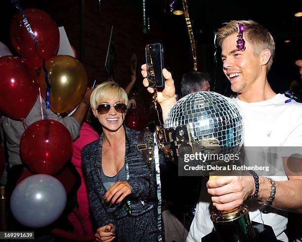 Derek Hough and Kellie Pickler, Dancing With the Stars" winners visit ABC's "Good Morning America" at ABC Studios on May 22, 2013 in New York City.