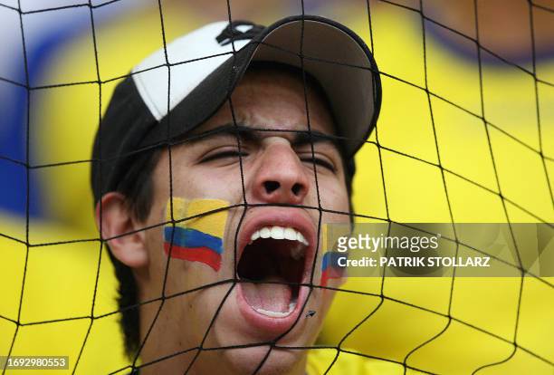 An Ecuadorean supporter cheers his team prior to the Fifa World Cup 2006 group A football match Poland vs. Ecuador, 09 June 2006 at Gelsenkirchen...