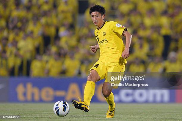 Watanabe Hirofumi of Kashiwa Reysol in action during the AFC Champions League round of 16 match between Kashiwa Reysol and Jeonbuk Hyndai Motors at...