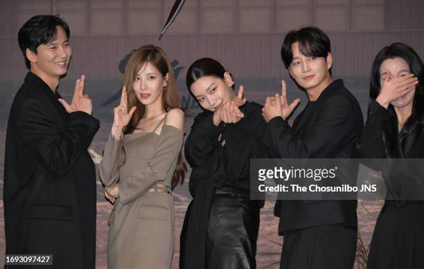 South Korean actors Kim Nam-gil, SeoHyun, Lee Ho-jung, Lee Hyun-wook, and Cha Chung-hwa attend the press conference for Netflix series "Song of the...